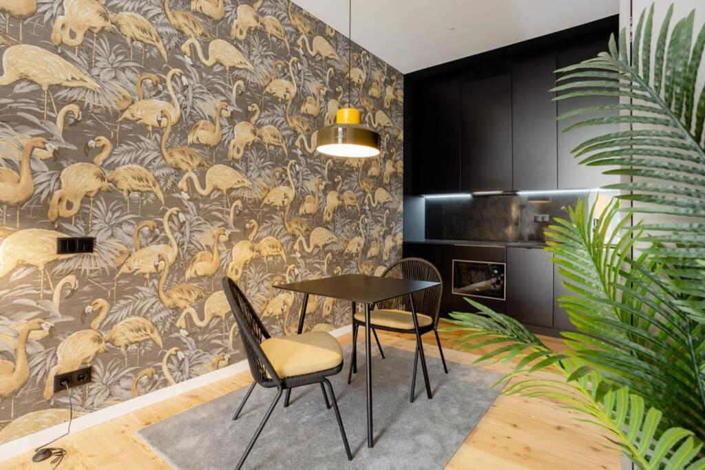 Boutique Rentals-Art & Charm II Apt W/ Terrace Porto Exterior photo